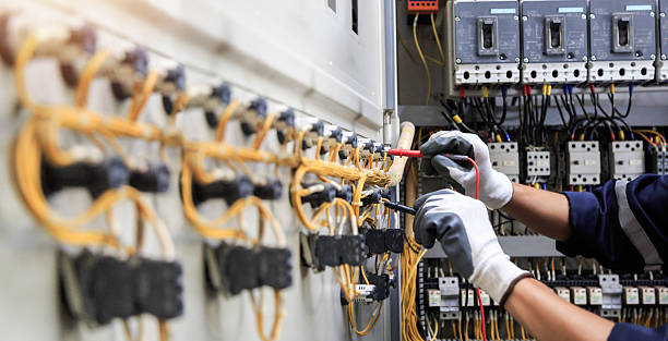 Professional Electrician technician working in North Redington Beach, FL